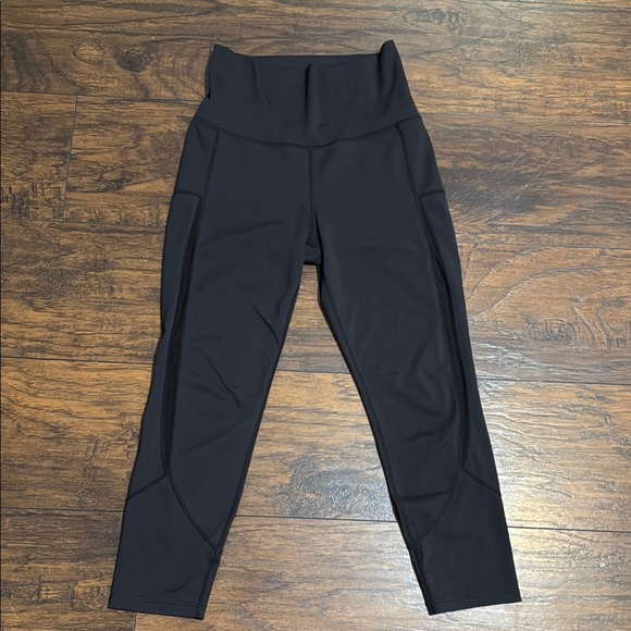 Sleek Black Women's High-Waist Leggings - Picture 1 of 5